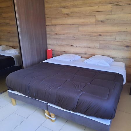 Locations Sylvittel Apartment Room photo